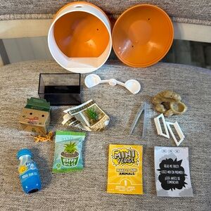 Miniverse Make it Mini Animals
Series 1
Miniature DIY Craft Kit with Accessories